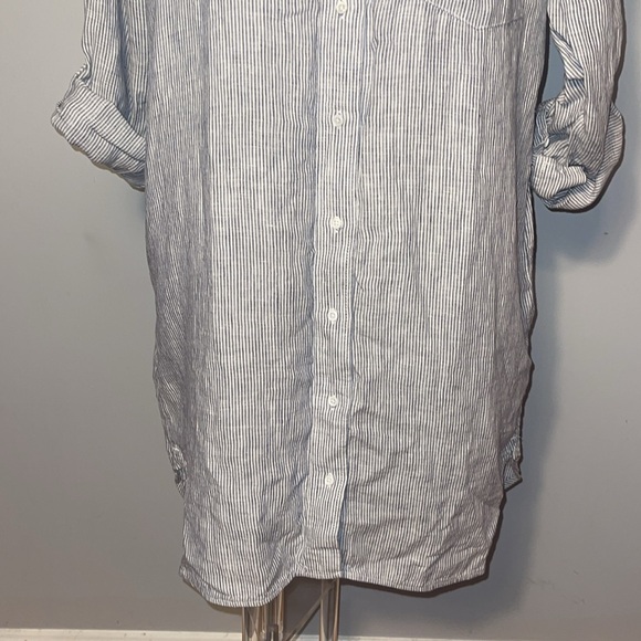 Quince ladies NWT 100% European Linen Blue Pinstripe ShirtDress. Medium. - Picture 3 of 12